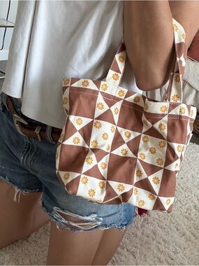 Lisa Says Gah Brown & Cream Floral Checkered Mini Tote